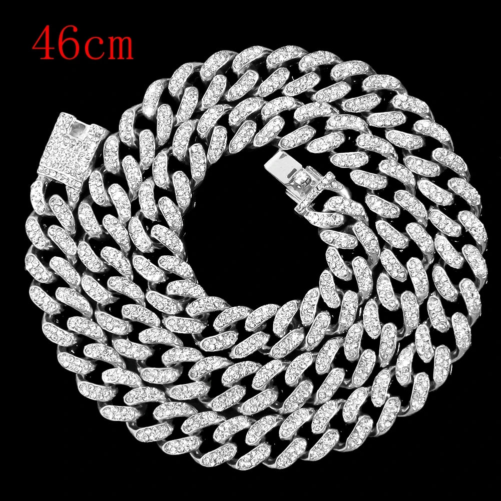 48695159685448|48695159750984