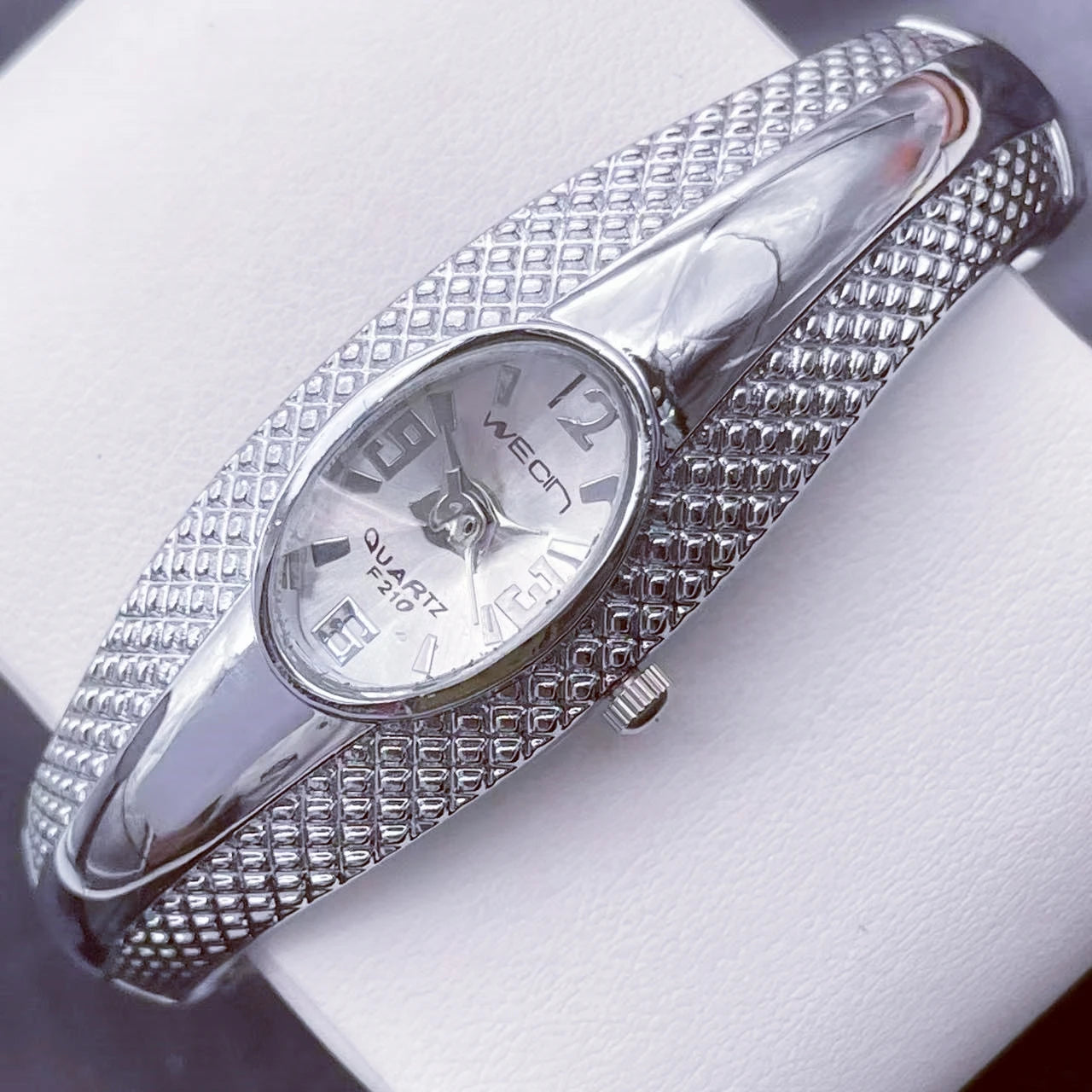 2025 Fashion Flash Silvery Black Bracelet Watch Charm Female Jewelry