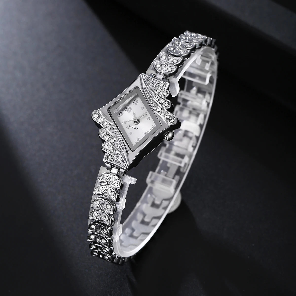 New Personalized Luxury Children's Quartz Watch Bracelet Watch