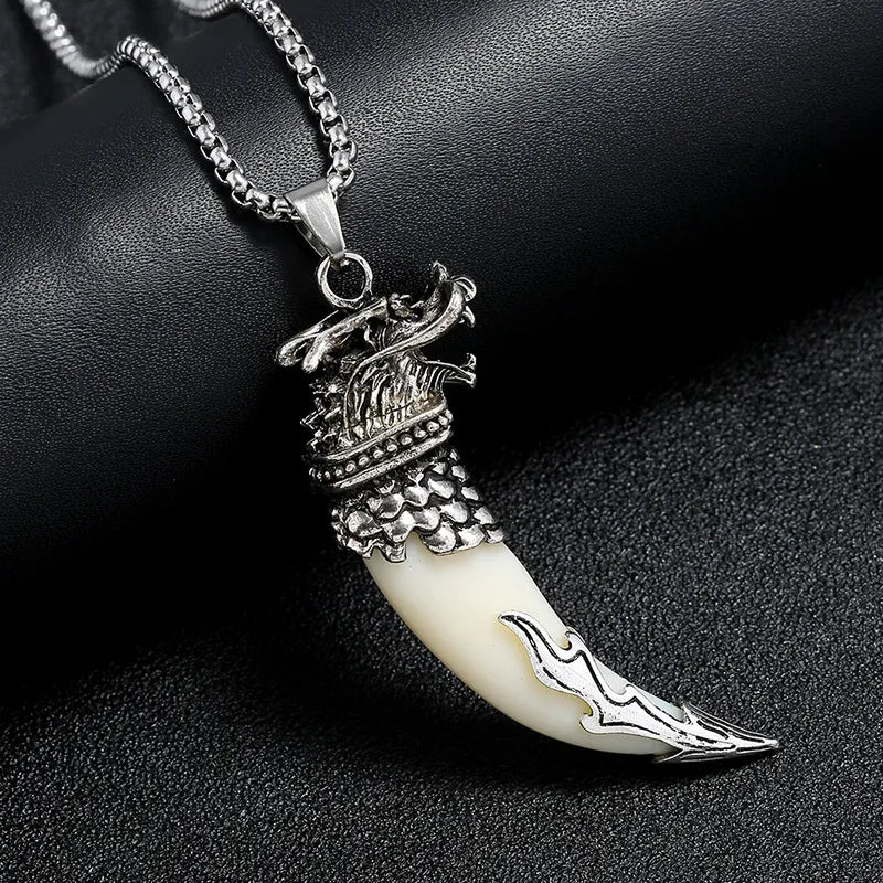 Retro domineering wolf tooth pendant necklace suitable for men's jewelry gifts - Hiron Store