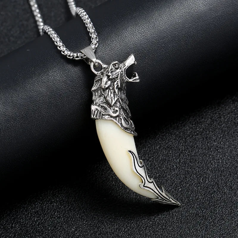 Retro domineering wolf tooth pendant necklace suitable for men's jewelry gifts - Hiron Store