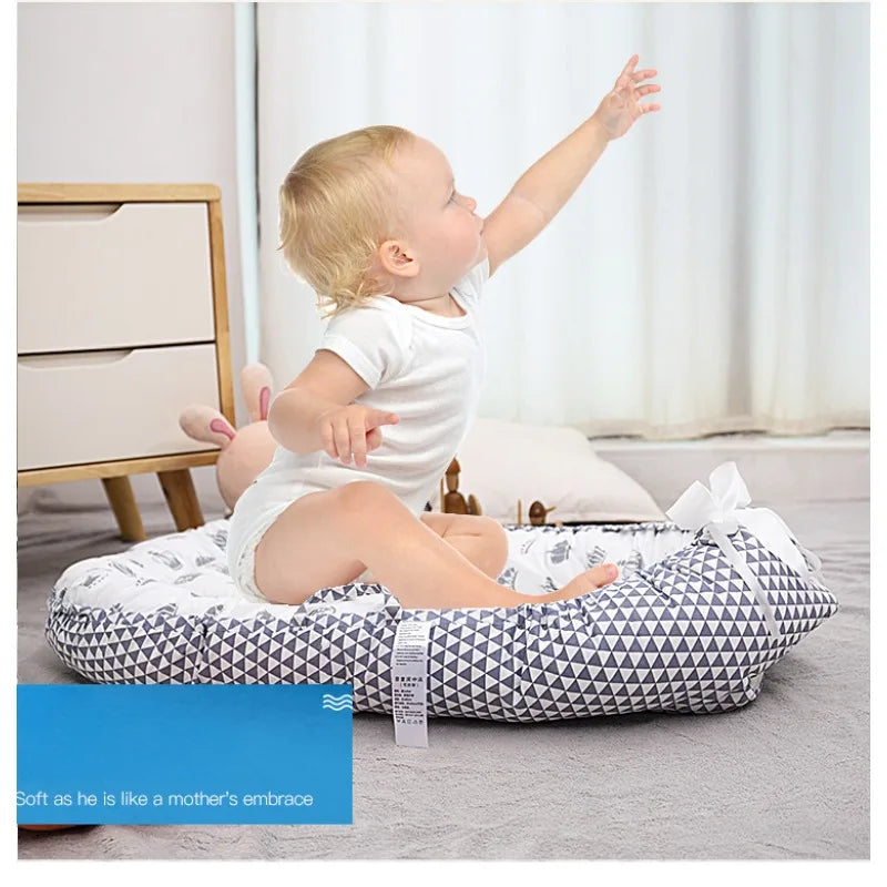 Foldable Baby Bed with Fully Detachable Pillow and Portable Design - Hiron Store