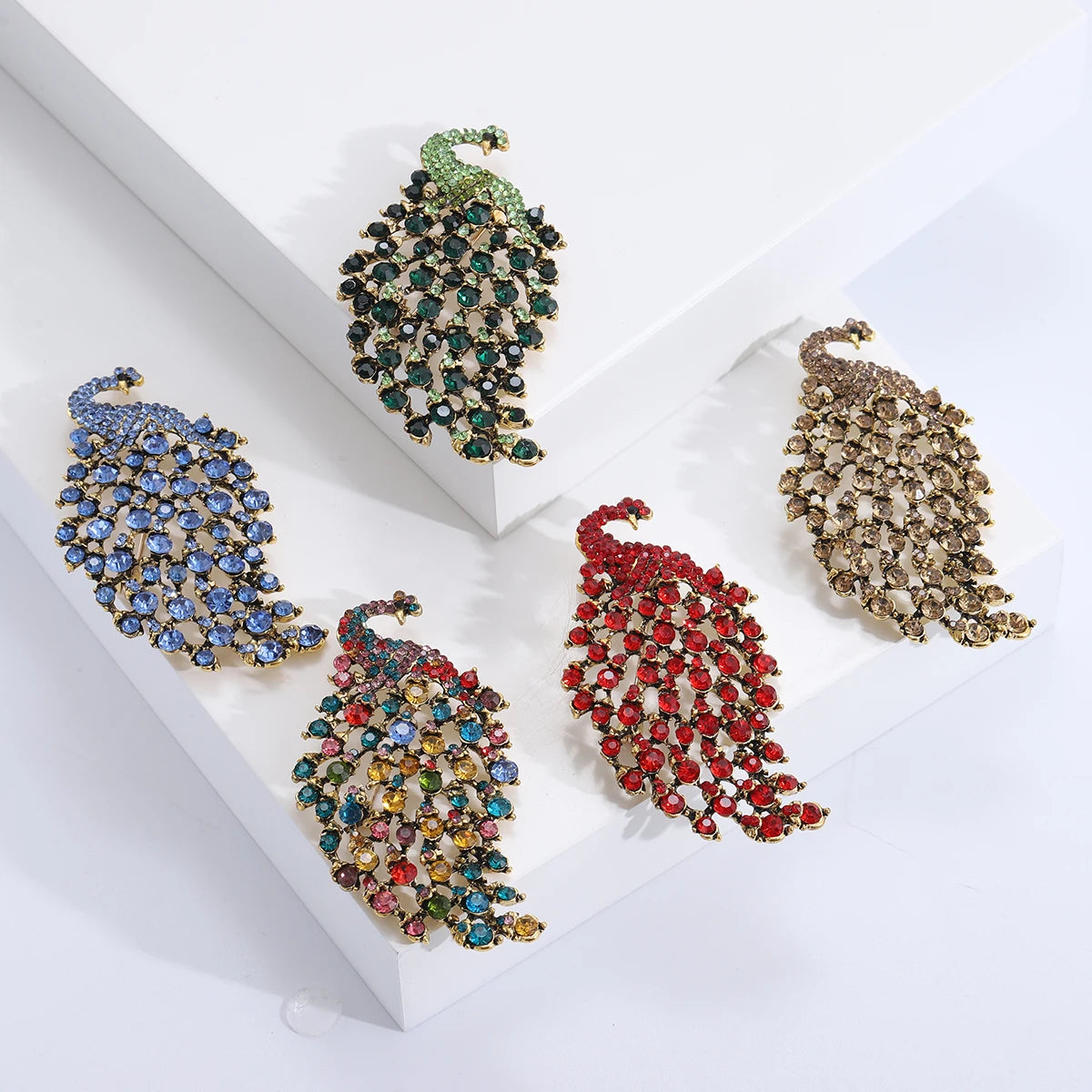 Fully Rhinestone Peacock Bird Brooch Fashionable and Elegant Coat Pin Jewellery Accessories