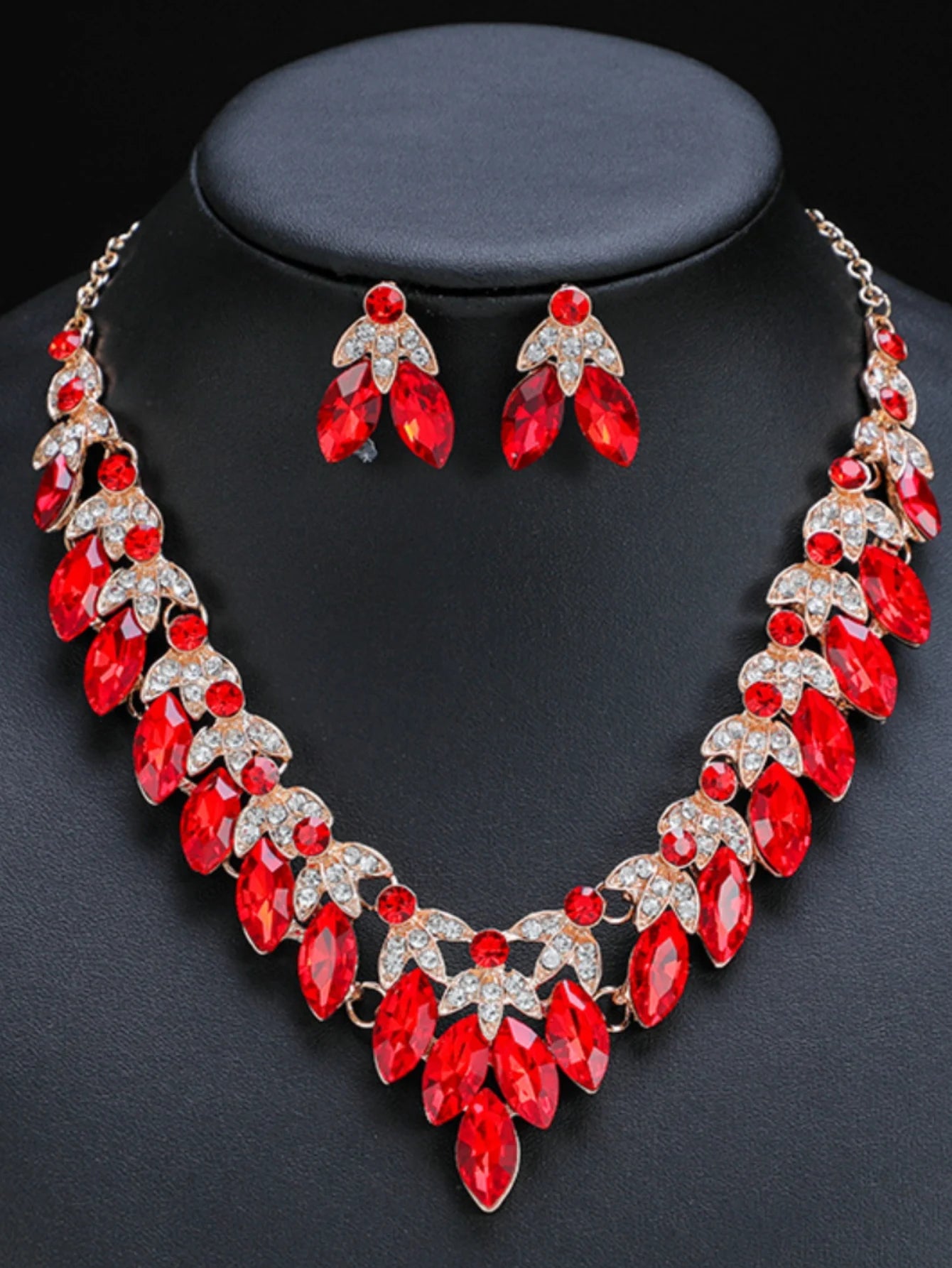 3 pcs jewelry set with crystal women's necklace and earrings for decoration, suitable for women to attend parties - Hiron Store