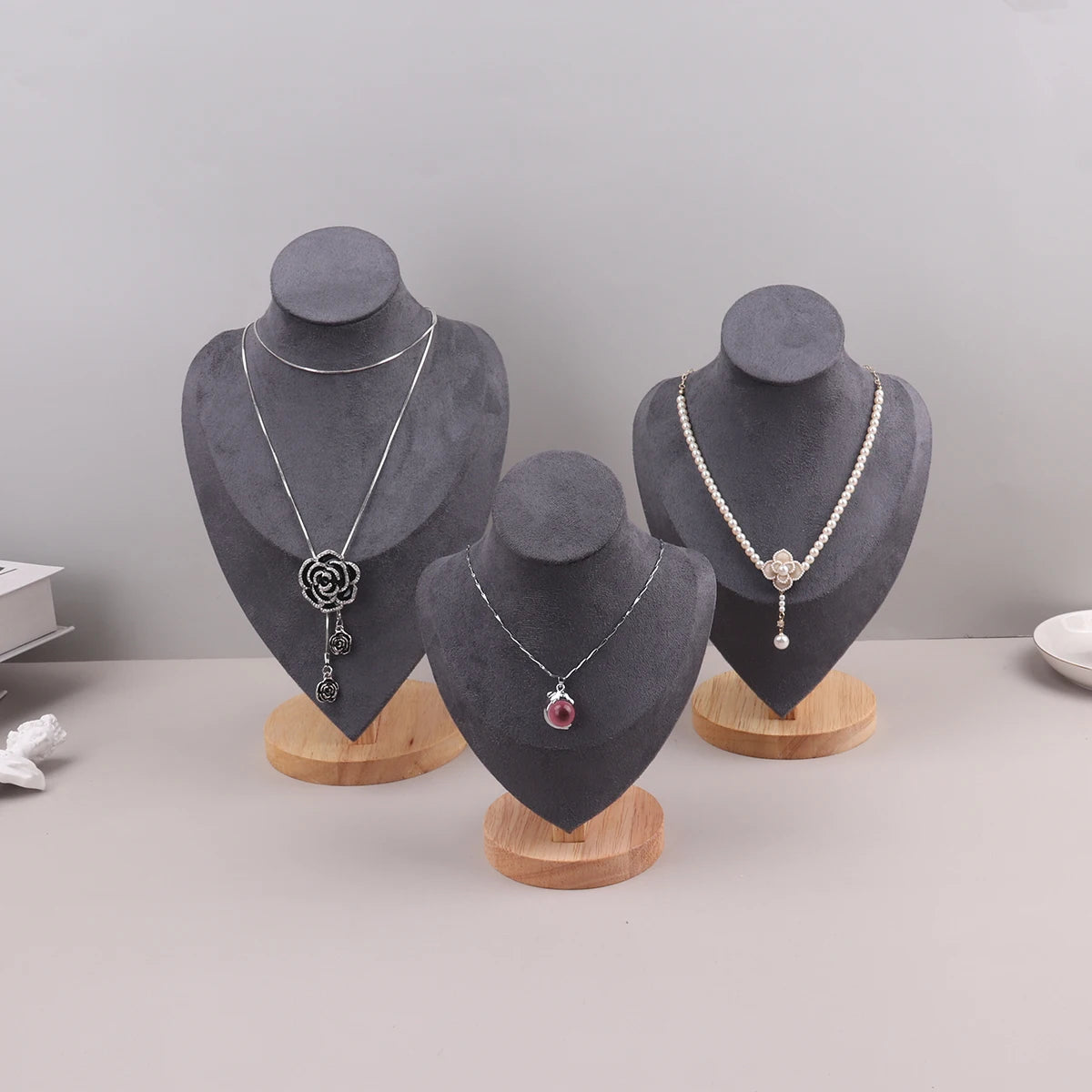 Velvet Portrait Necklace Display Pendant Organizer Stand Jewelry Mannequin Bust Necklace