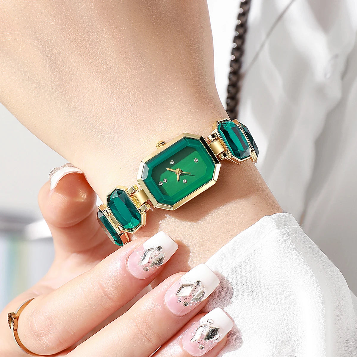 5 colors Women's Watch Fashion Square Dial Elegant Vintage Trendy Quartz Watch (Box Not Included)