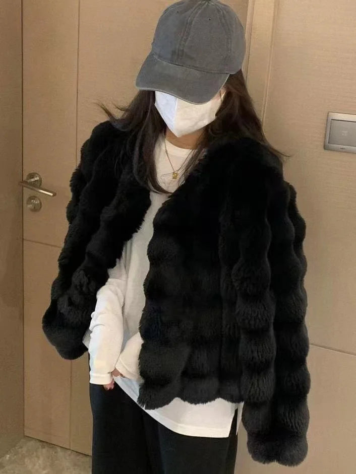 White Fur Coat for Women Winter New Style Short Imitation Fur Plush Collarless Top