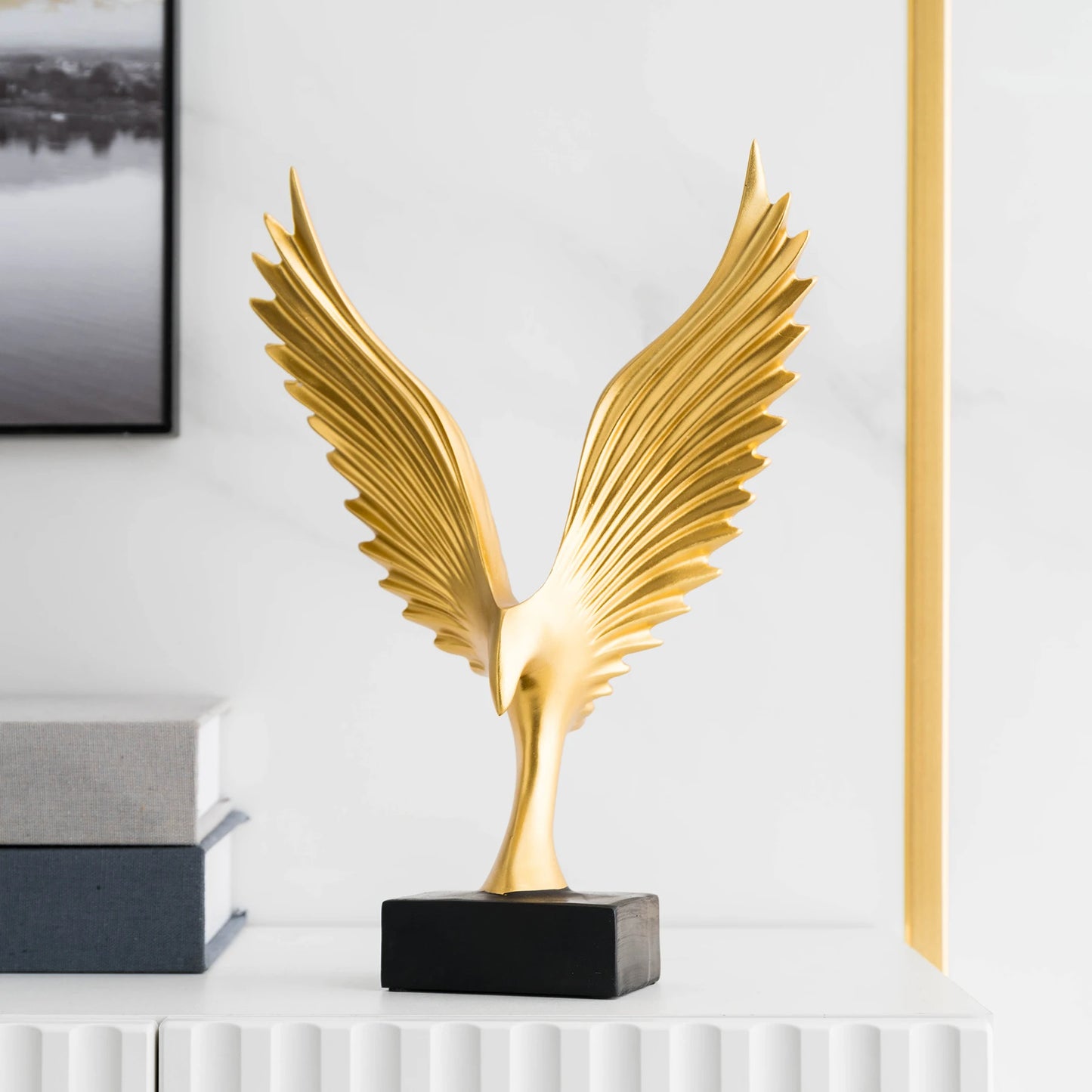 Resin Goldern Wings Statuette Modern Home Office  Decorations  Ornaments Artistic Crafts