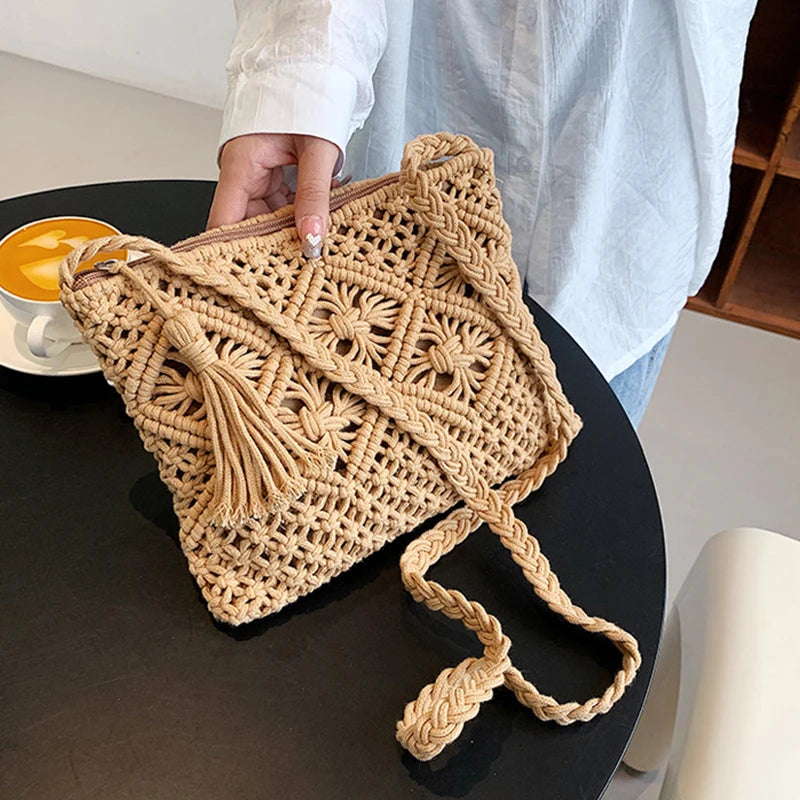 Women Summer Straw Messenger Bag Shoulder Bag Beach Crossbody Travel Bag