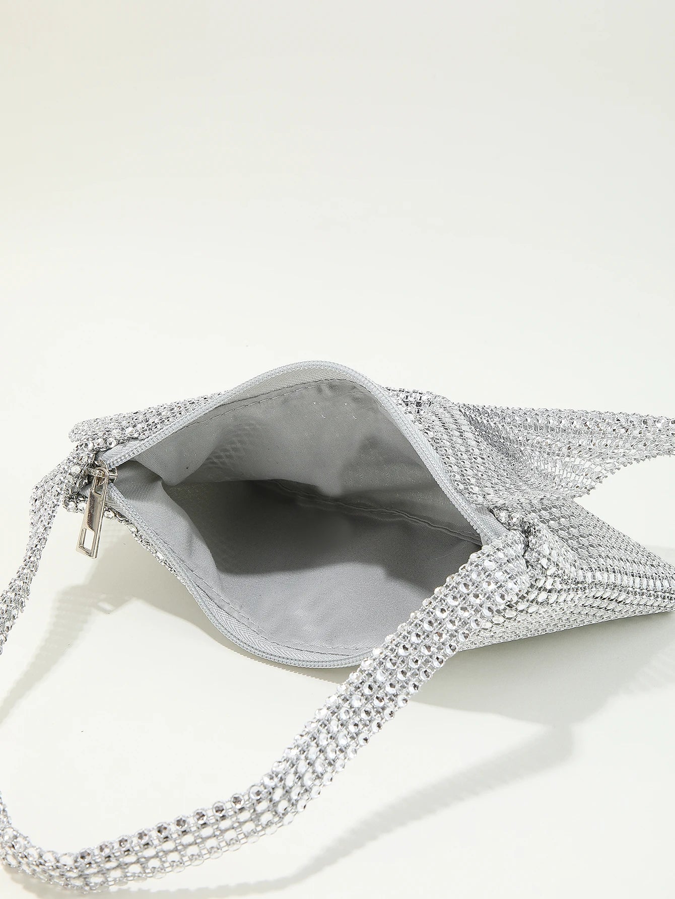 Shiny rhinestone portable zippered bow evening bag