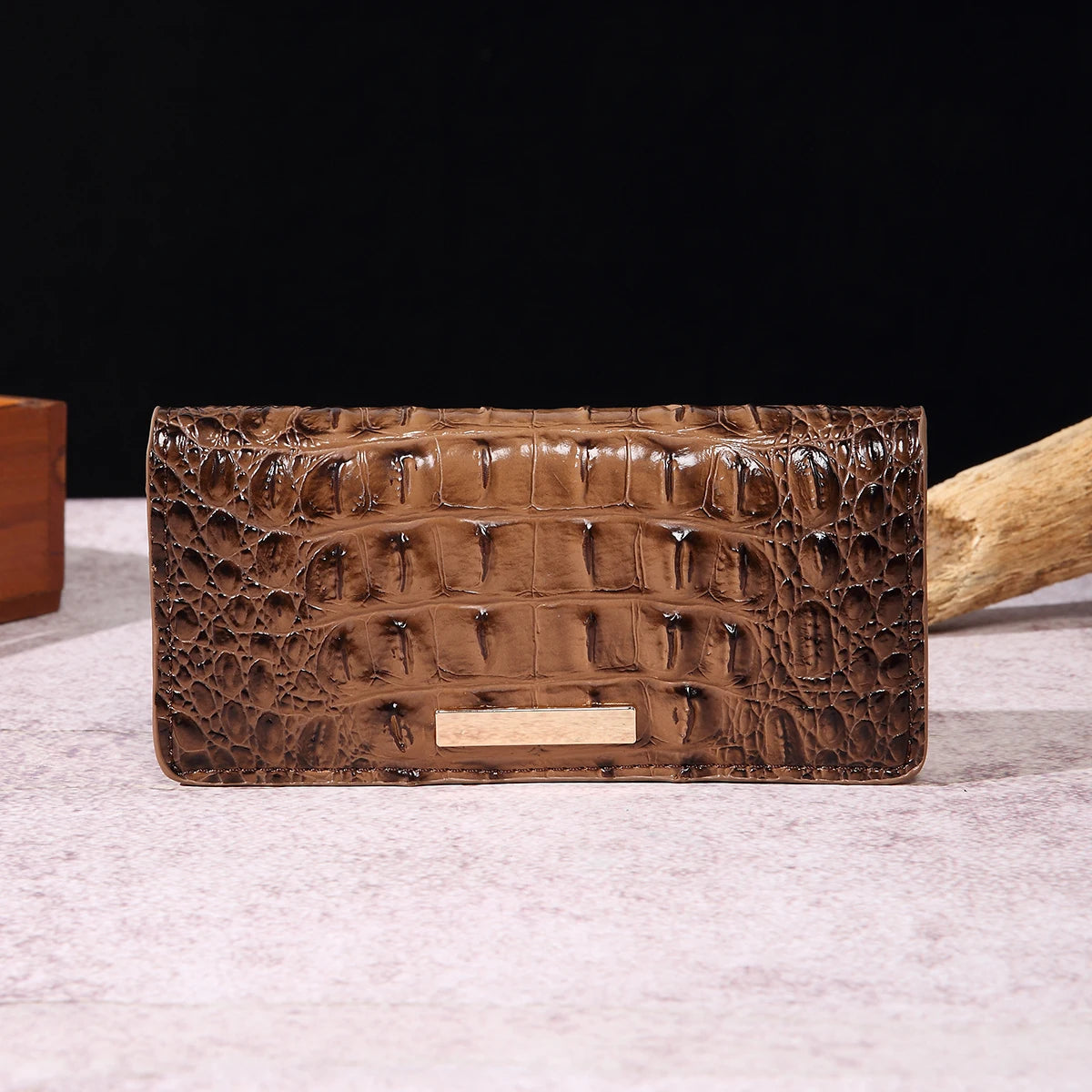 Simple and fashionable crocodile pattern solid color block wallet